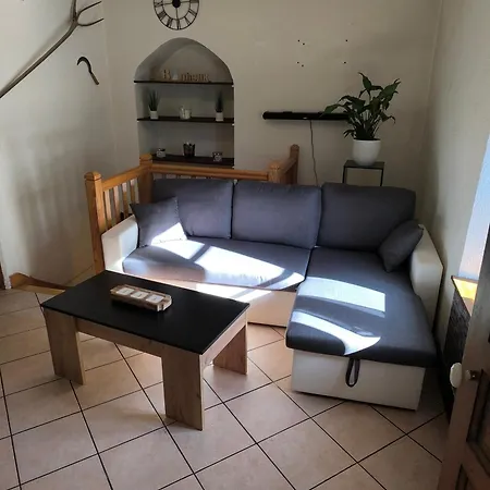 Nyaraló Maison De Village La Motte-en-Beauges